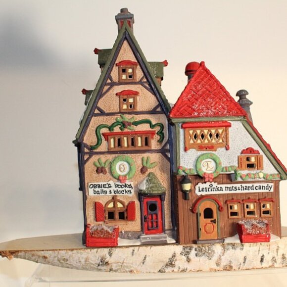 Dept 56 North Pole Obbie’s Books Letrinka’s Candy 56243 Heritage Village - Picture 1 of 4